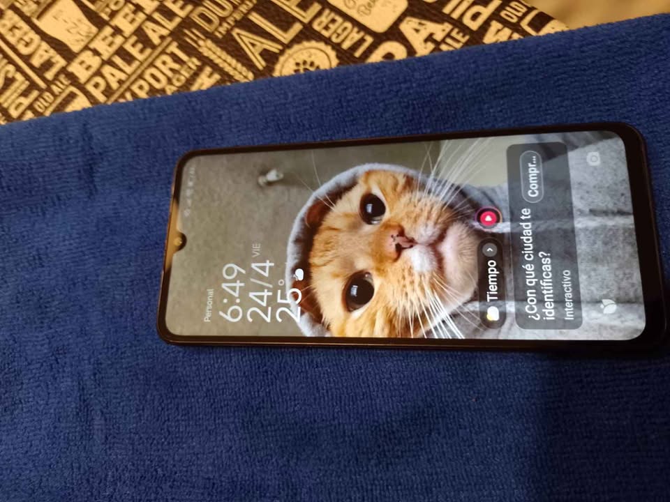 Vendo redmi 14C casi nuevo 128 g 4 ram