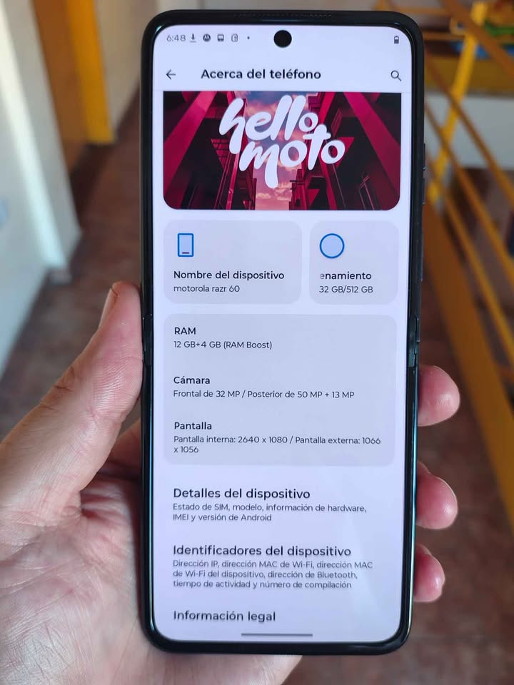 Motorla Razr 60 a Esim 512Gb y 12 De Ram Impecable Estado Como Nuevo !!