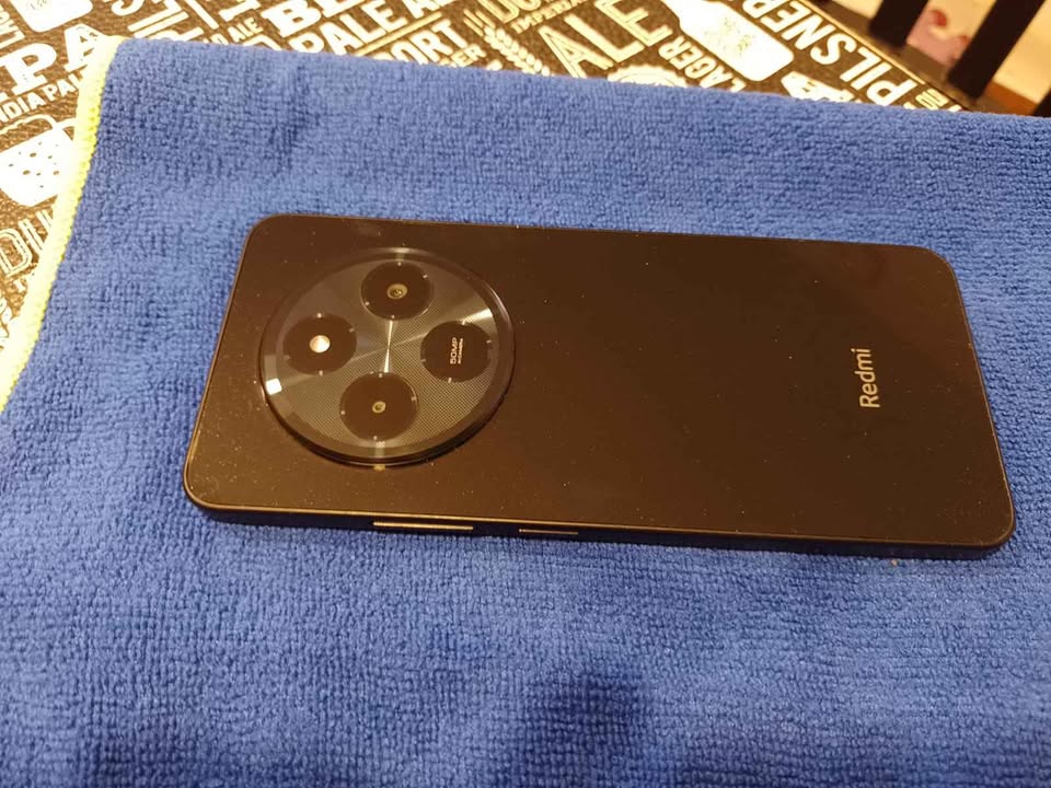 Vendo redmi 14C casi nuevo 128 g 4 ram