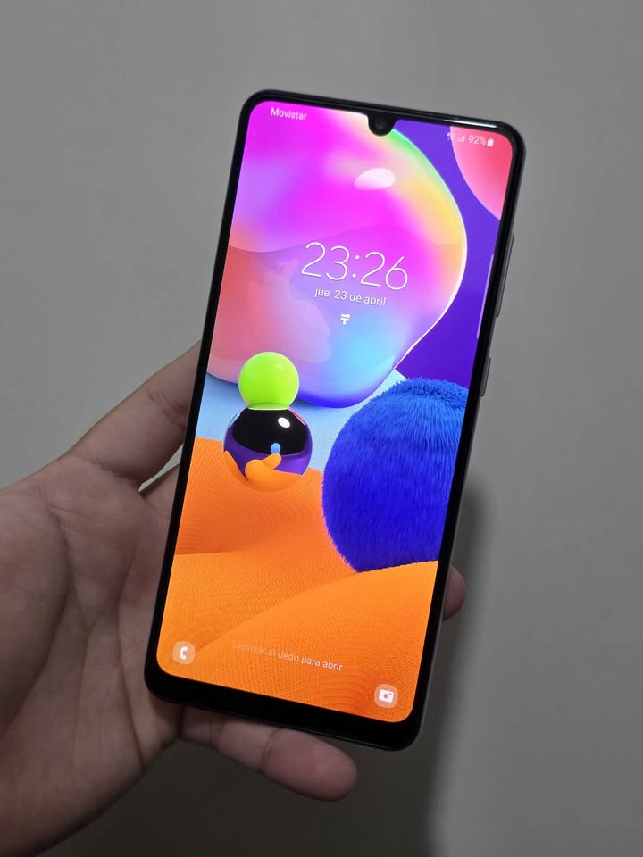 Samsung A31 Libre para cualquier empresa 128gb de almacenamiento 4gb de ram