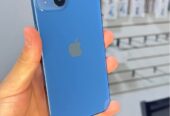 IPHONE 13! Cuenta con garantía