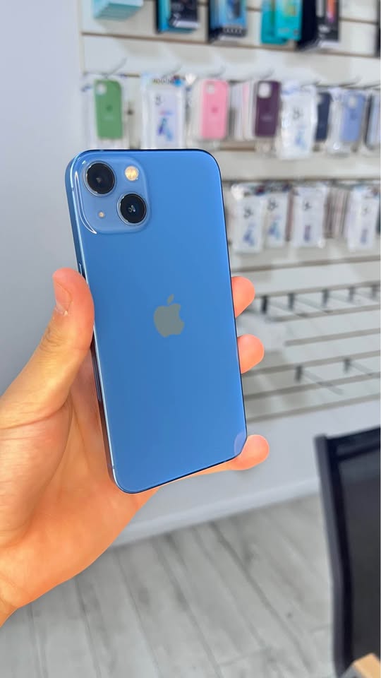 IPHONE 13! Cuenta con garantía