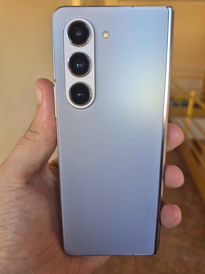 Samsung Z Fold 5 a Esim 256Gb y 12 De Ram,impecable Estado Como Nuevo!!