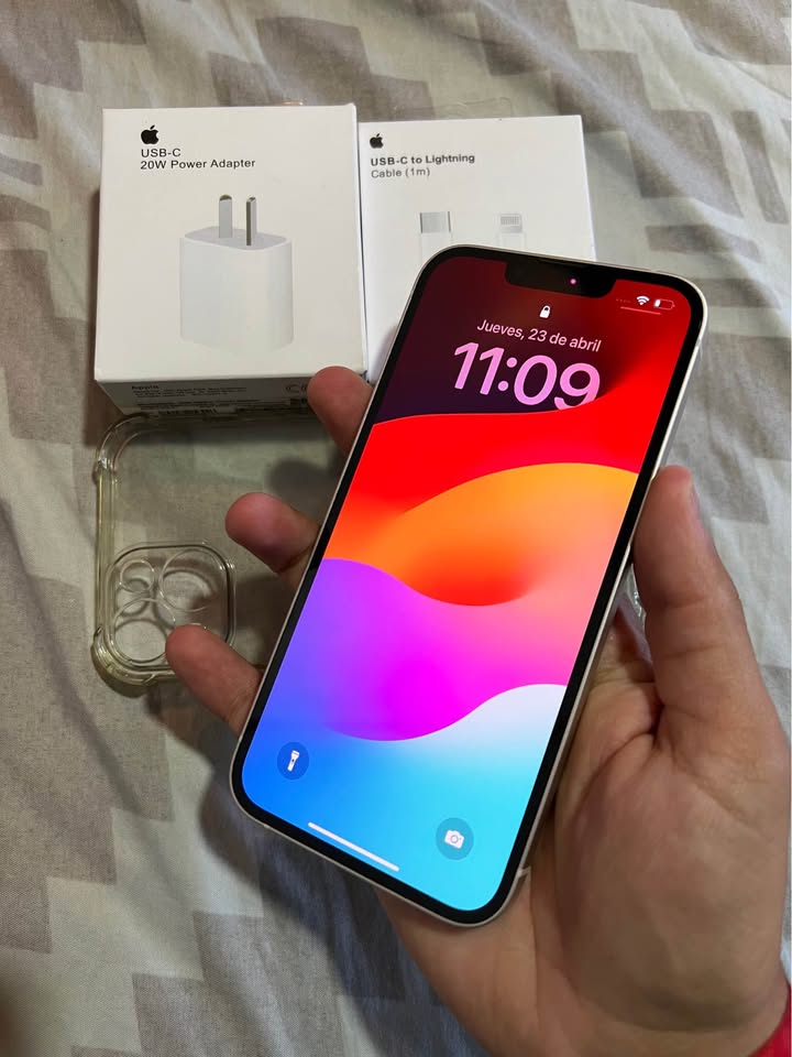 PROMO iPhone 13 Blanco starlight 128gb 85 por ciento como nuevo