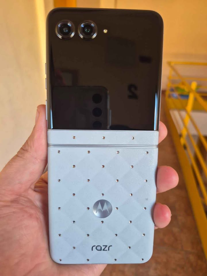 Razer 60 a Esim de 512Gb y 12 De Ram. Impecable!