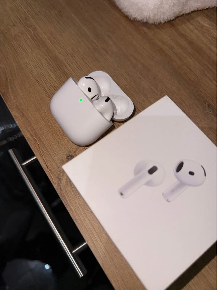 Airpods 4 con cancelacion de ruido