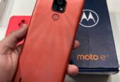 Vendo Motorola e7 completo en caja
