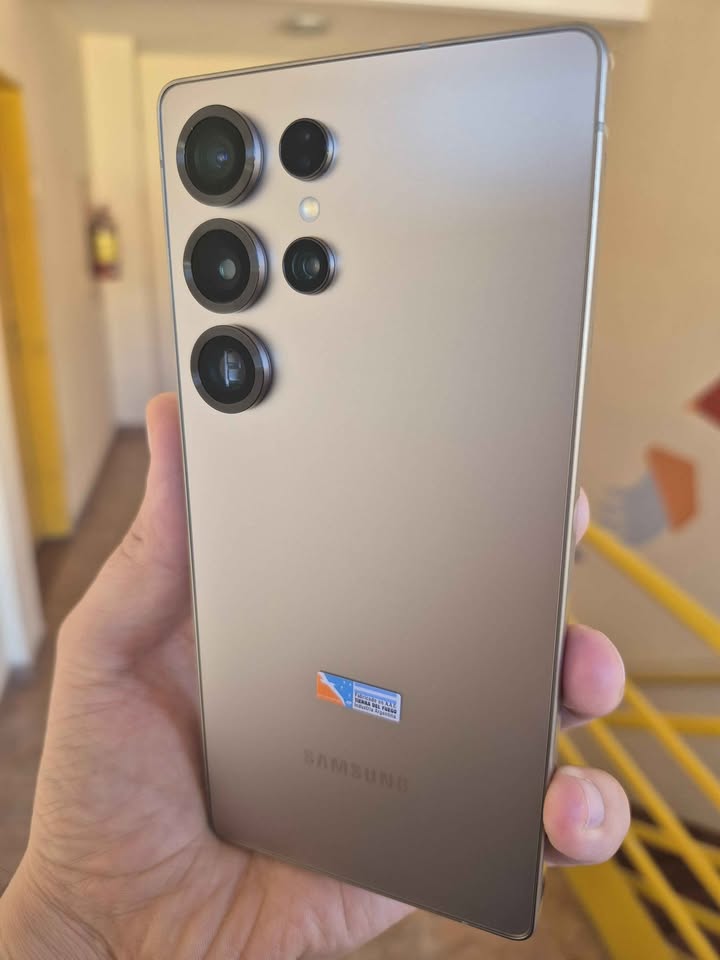 Samsung S25 Ultra a Esim 512Gb y 12 De Ram,impecable Estado Como Nuevo Sin Detalles!!