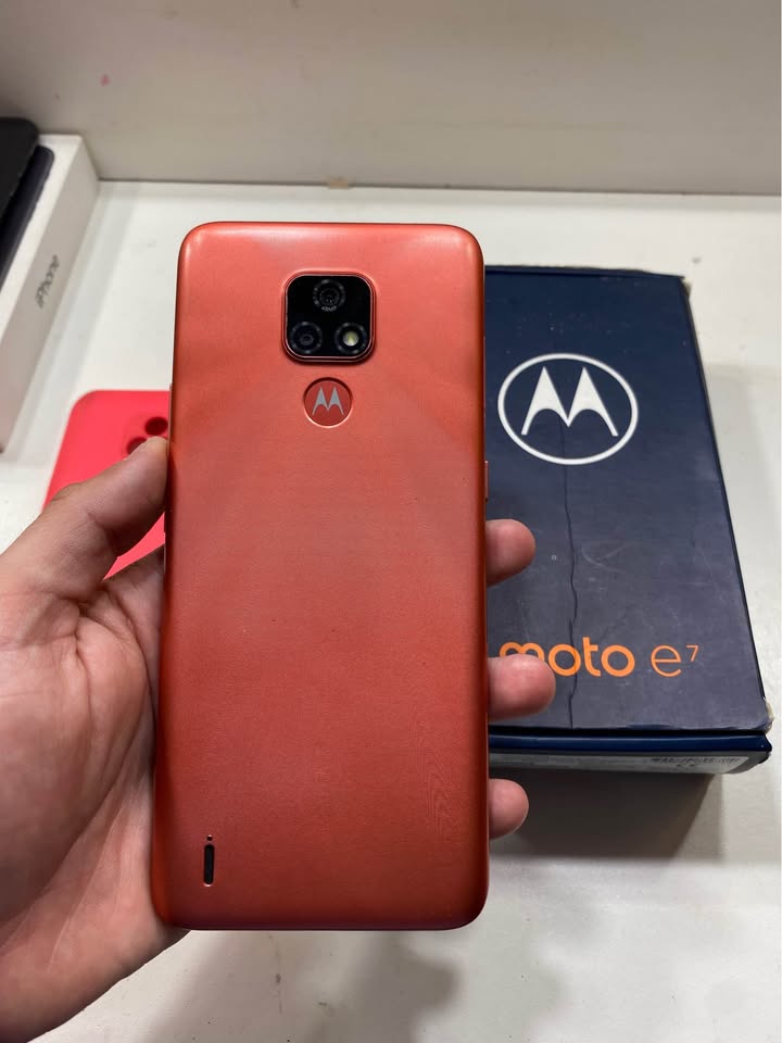 Vendo Motorola e7 completo en caja