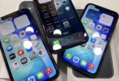 Vendo iPhone soy de zona oeste punto de encuentro a coordinar, sin vuelteros
