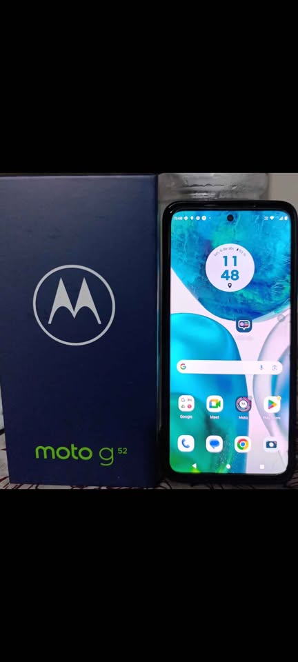 Moto G52 (usado) Buen estado. Caja original funda y templado.