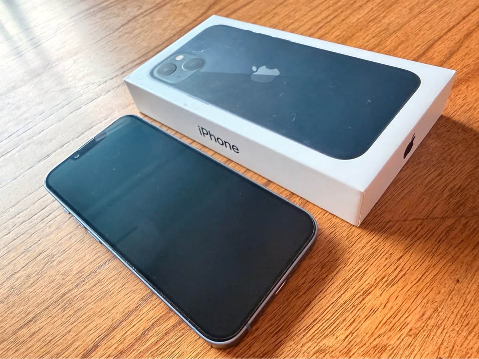 IPhone 14 128gb caja completo batería 82%
