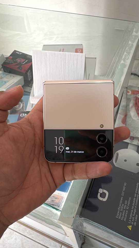 Vendo Samsung Z Flip 4 128gb! Impecable!