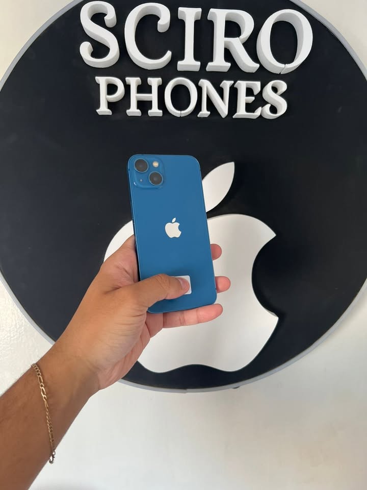 iphone 13 con accesorios