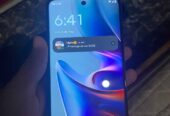 Vendo a permuto por Samsung Motorola e15 tiene una pequeña trizadura pero no le afecta en nada