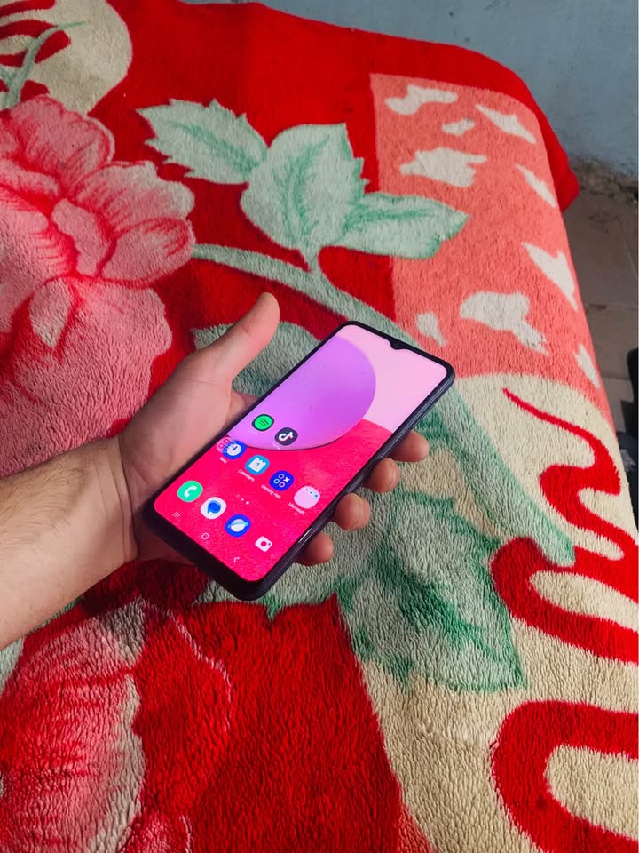 VENDO SAMSUNG A13 NUEVO