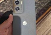 Vendo a permuto por Samsung Motorola e15 tiene una pequeña trizadura pero no le afecta en nada
