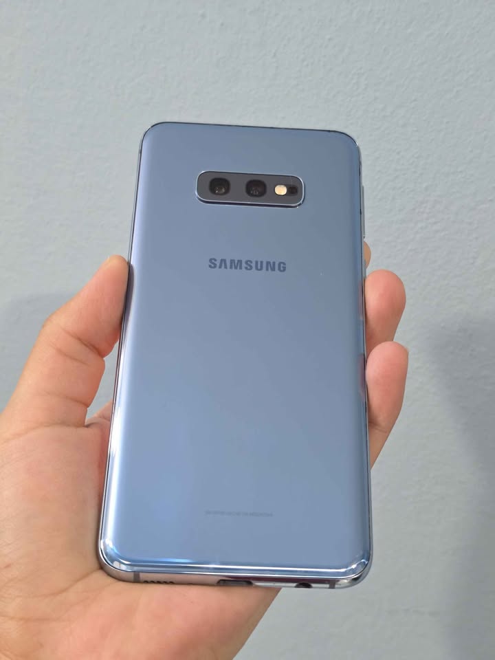 Samsung S10e Libre De Fabrica Para Cualquier Empresa 128gb De Almacenamiento 6gb De Ram