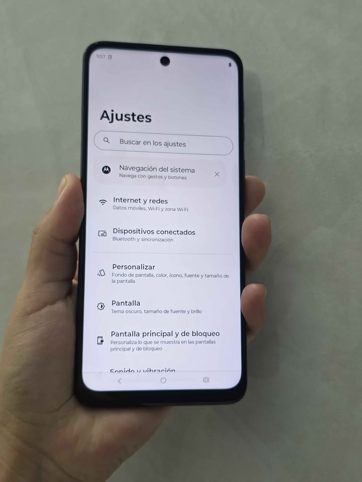 Motorola G54 5g Libre Esim, 256gb de almacenamiento 8gb de ram.