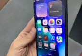 Vendo iphone 11 pro (230mil) (sin face id) la camara delantera un poquito borrosa (72% y 64GB)