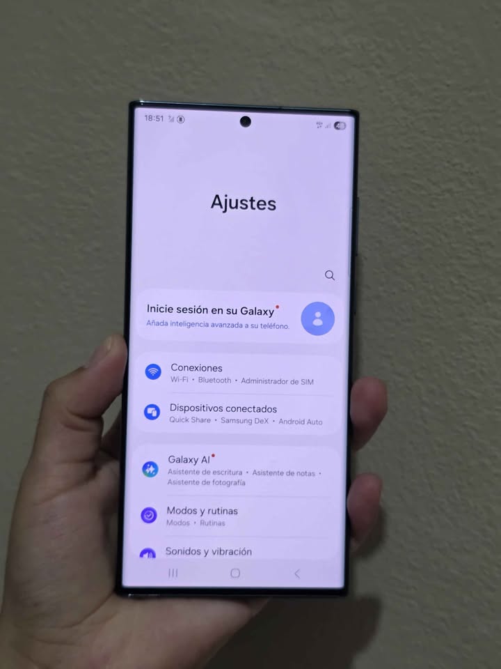 Samsung S22 Ultra Libre De Fabrica Para Cualquier Empresa 256gb De Almacenamiento 12gb De Ram