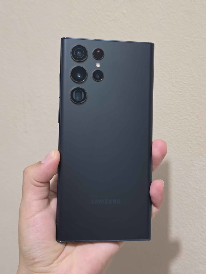 Samsung S22 Ultra Libre De Fabrica Para Cualquier Empresa 256gb De Almacenamiento 12gb De Ram