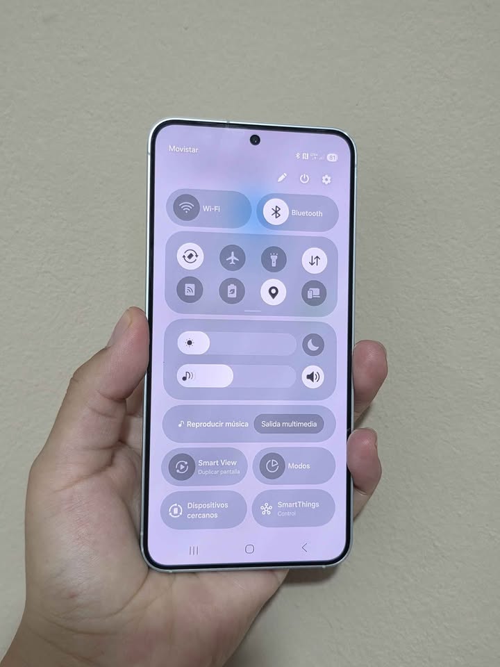 Samsung S25 Libre De Fabrica Para Cualquier Empresa 256gb De Almacenamiento 12gb De Ram