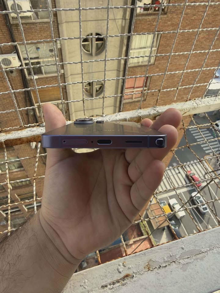 Samsung S26 Ultra 12/256 importado Dual Sim igual a nuevo. Valor en USD