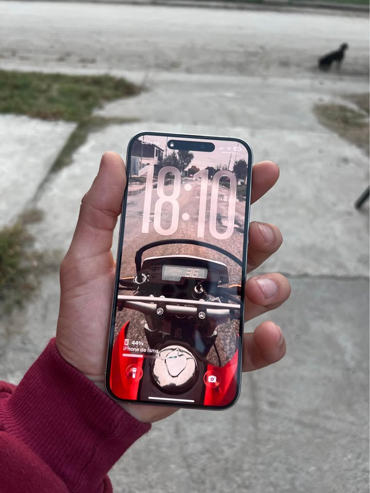 Vendo urgente Iphone 15 pro Max 512gb
