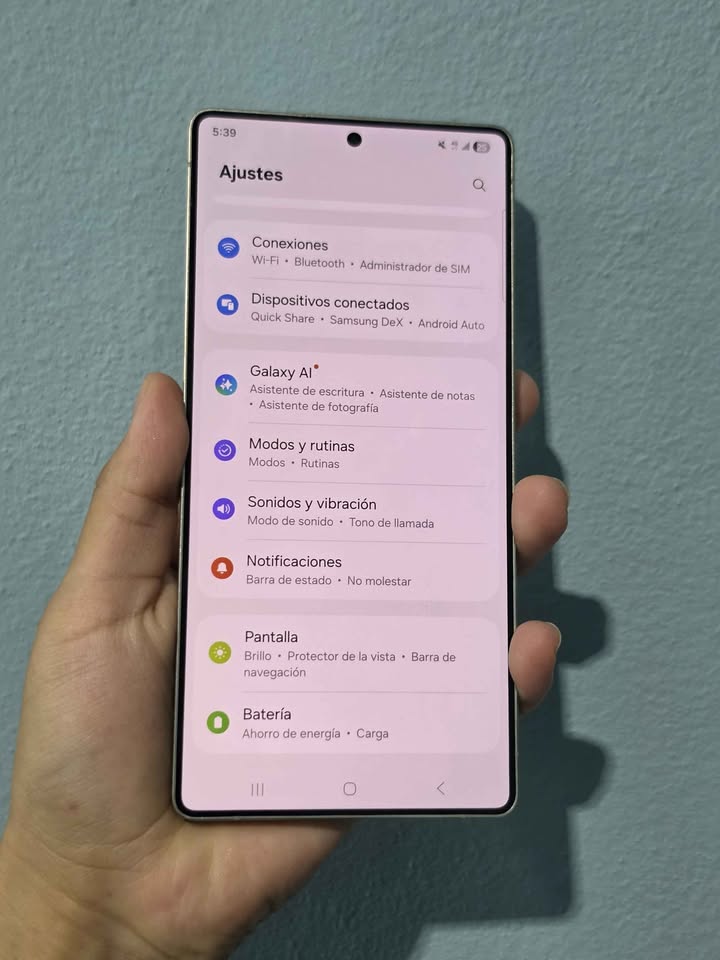 Samsung S25 Ultra Libre De Fabrica Para Cualquier Empresa 1TB De Almacenamiento 12gb De Ram