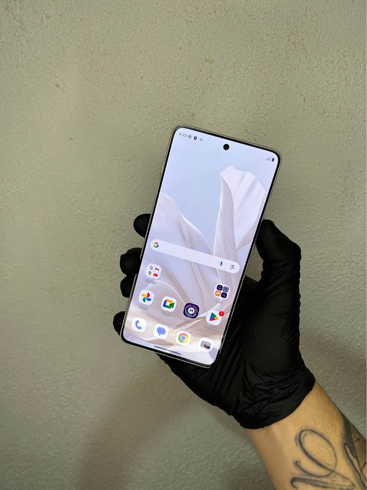Motorola Edge 70 crystal