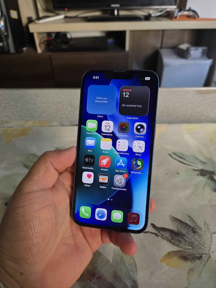 iPhone 13