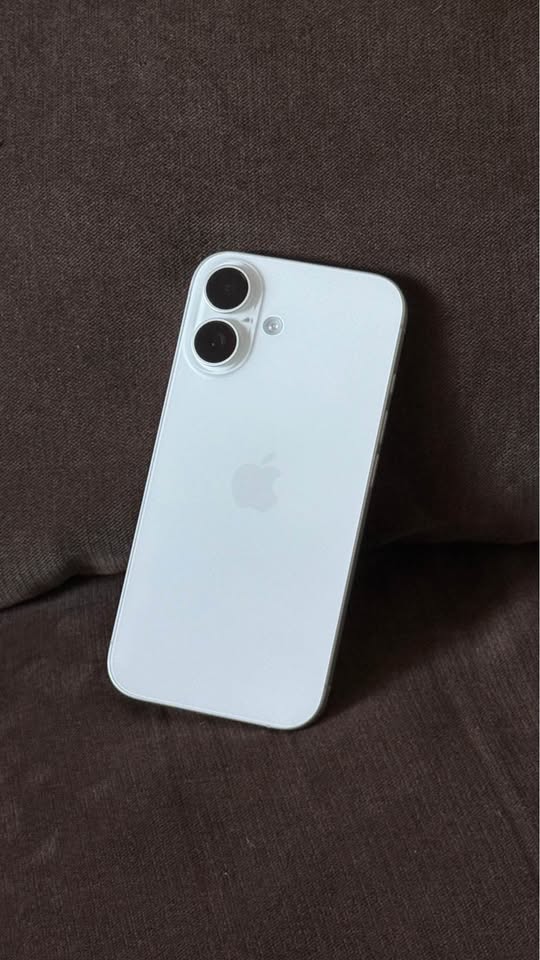 iPhone 16