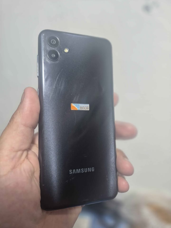 Samsung a04 libre 📱 128 GB 👌 Se retira por paternal 😊