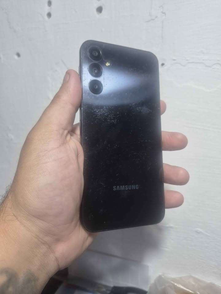 Samsung A24 📱de 128 GB 👌 Libre Se retira por paternal