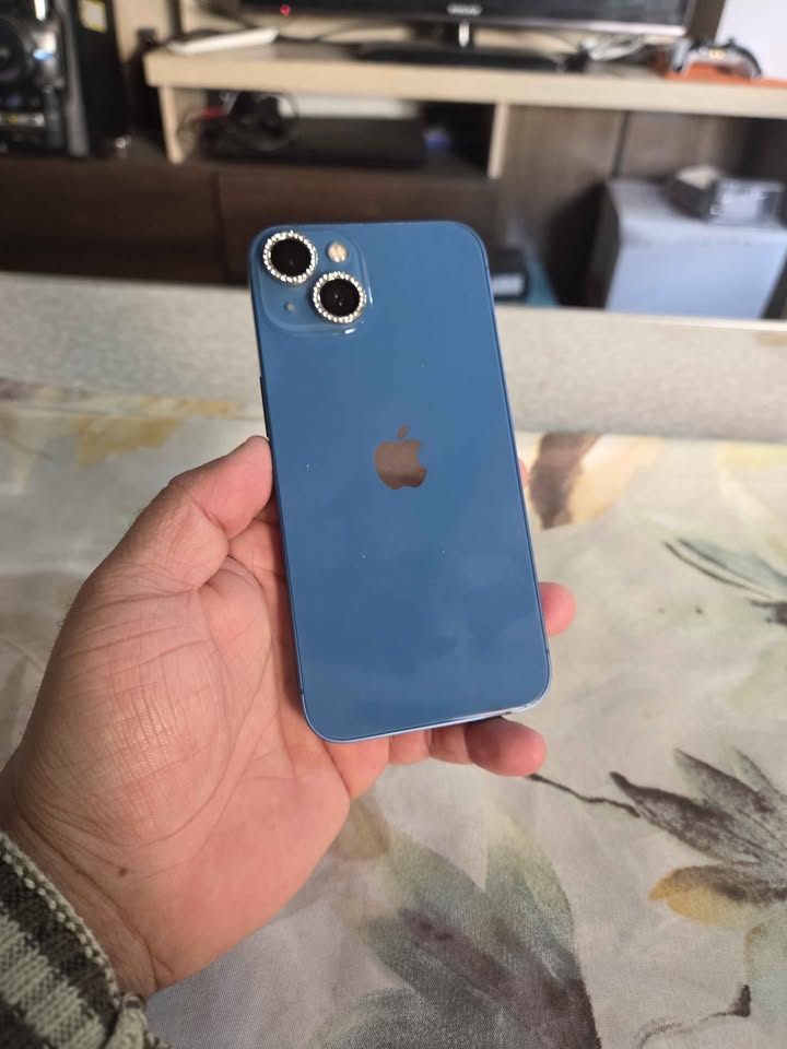 iPhone 13