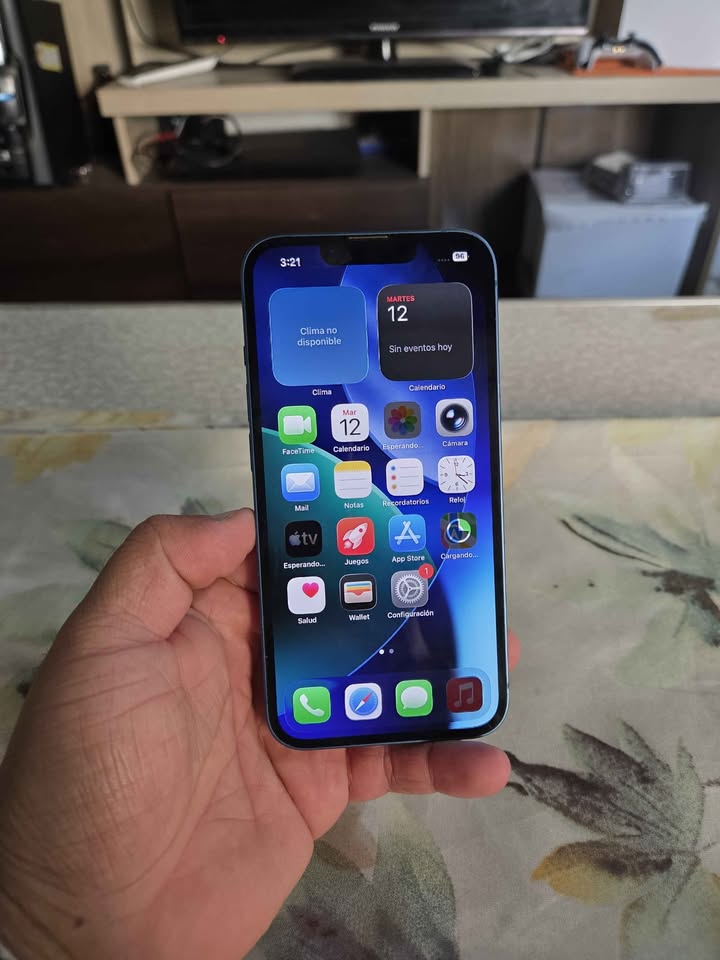iPhone 13