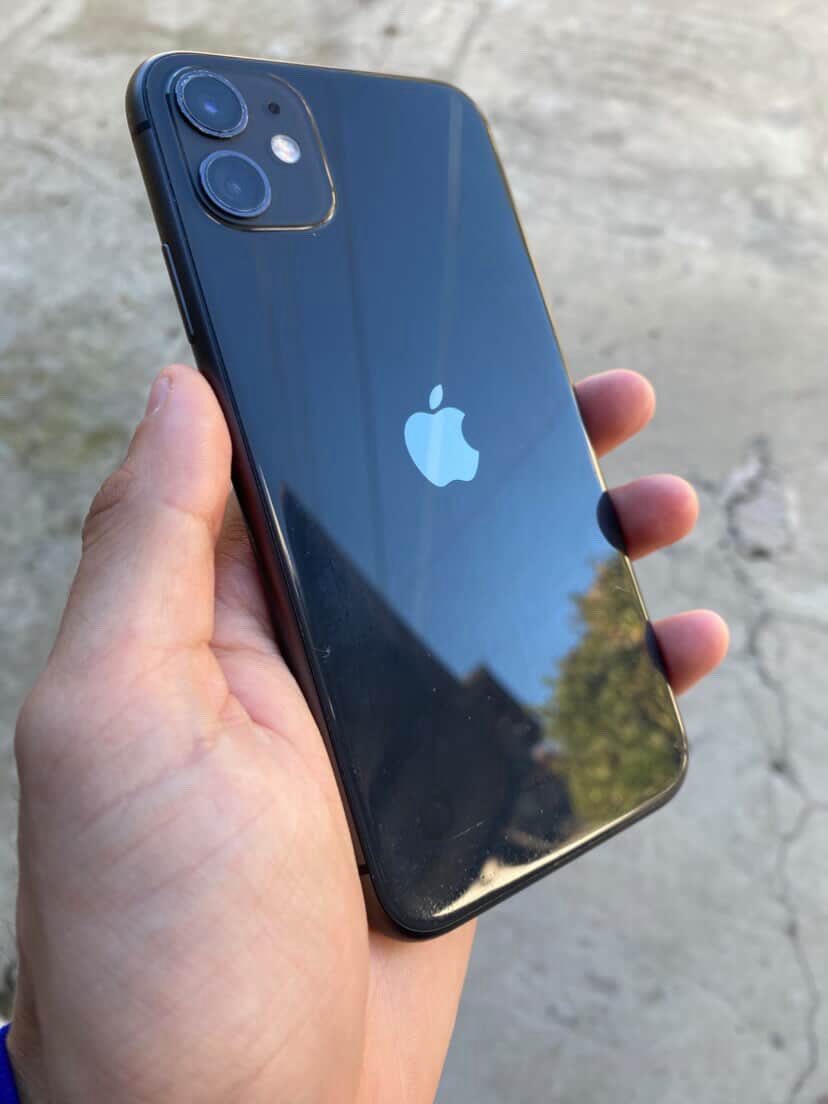 Vendo iPhones libres sin detalles, no permuto zona oeste punto encuentro a coordinar