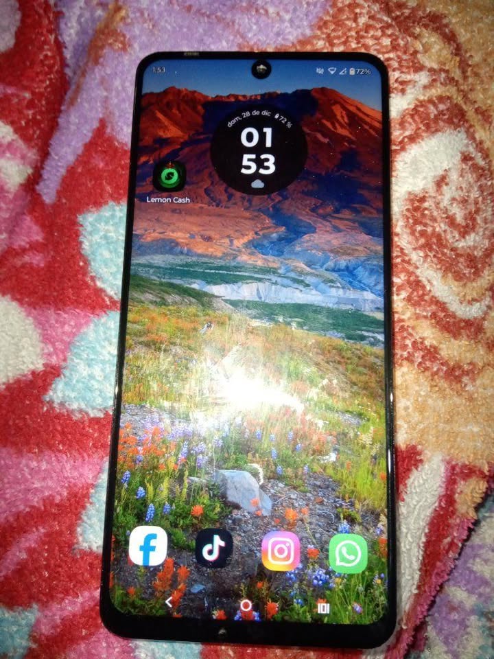 Moto edge 40 wifi