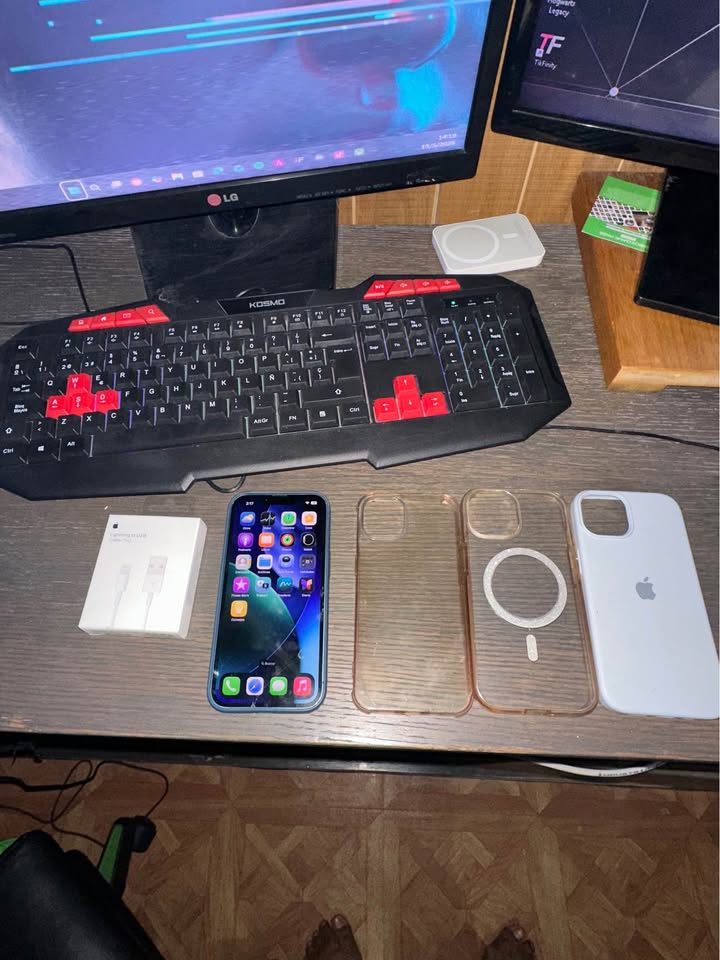 iPhone 13 de 128 Gg y 79 de batería de talles en la pantalla