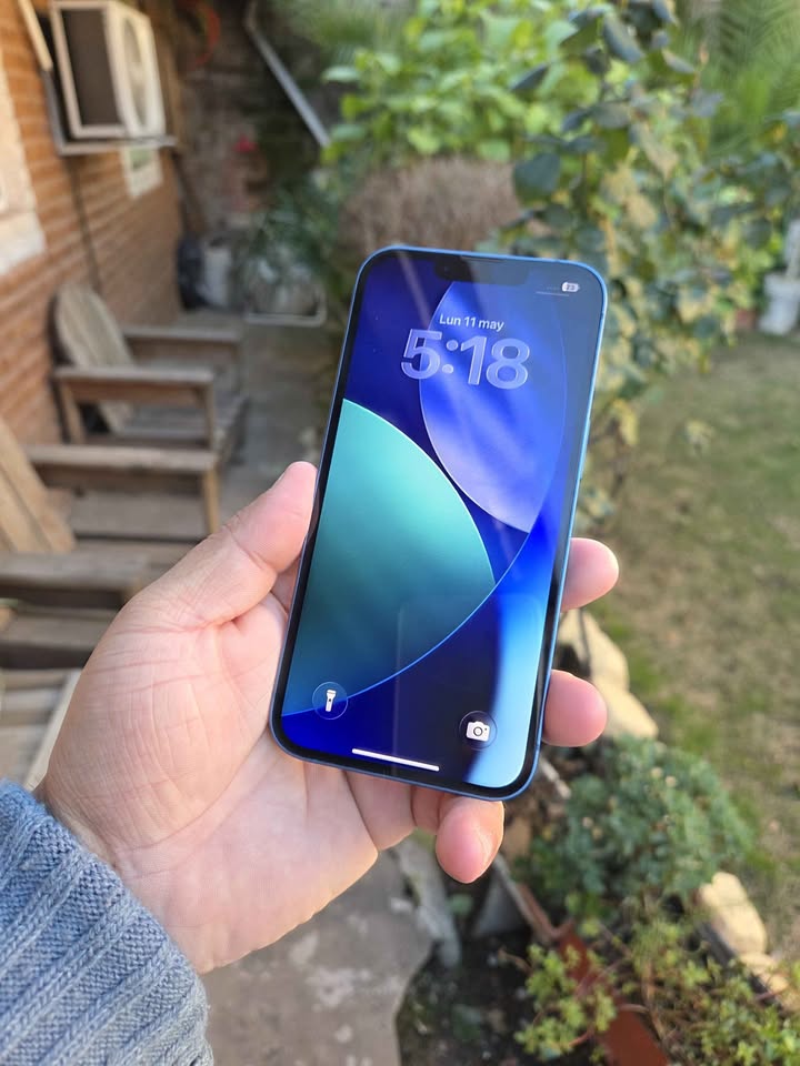 iPhone 13