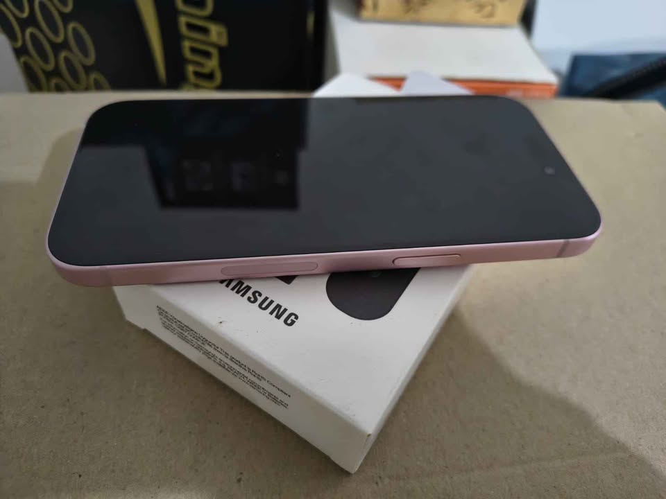 iPhone 15 impecable 128gb 86% $730.000