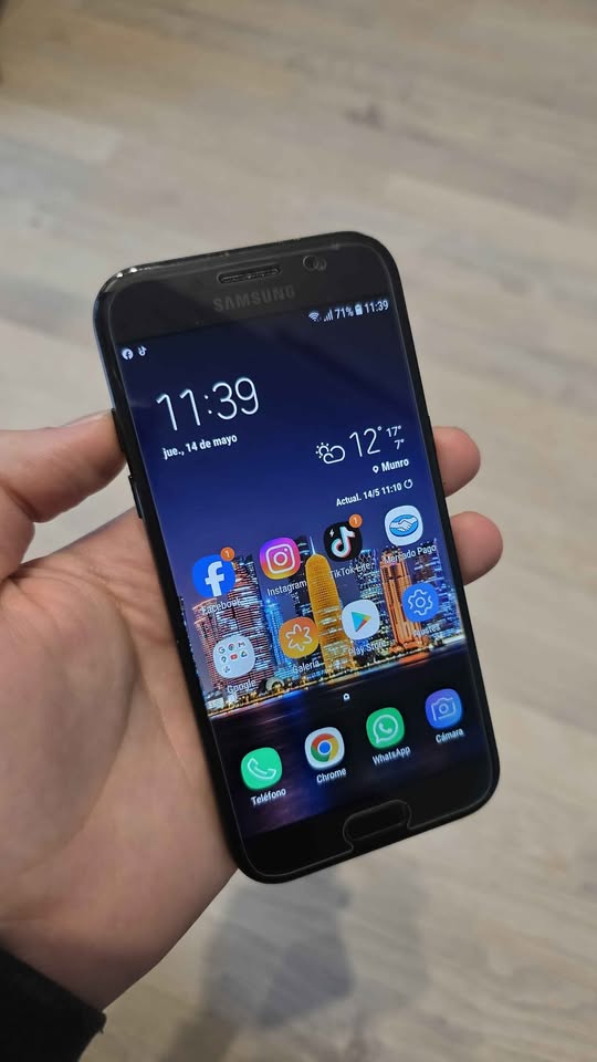 SAMSUNG GALAXY A5 2017 LIBRE 32GB 3GB RAM ANDROID 8 EN EXCELENTE ESTADO