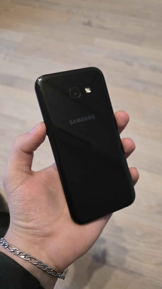 SAMSUNG GALAXY A5 2017 LIBRE 32GB 3GB RAM ANDROID 8 EN EXCELENTE ESTADO