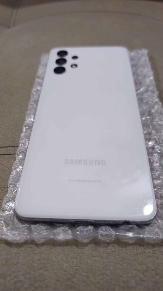 Vendo Samsung A32 libre 128gb 4ram huella nfc IMPECABLE , NO PERMUTO