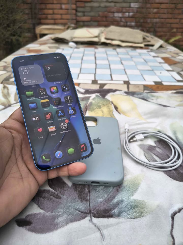 iPhone 13
