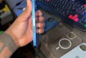 iPhone 13 de 128 Gg y 79 de batería de talles en la pantalla