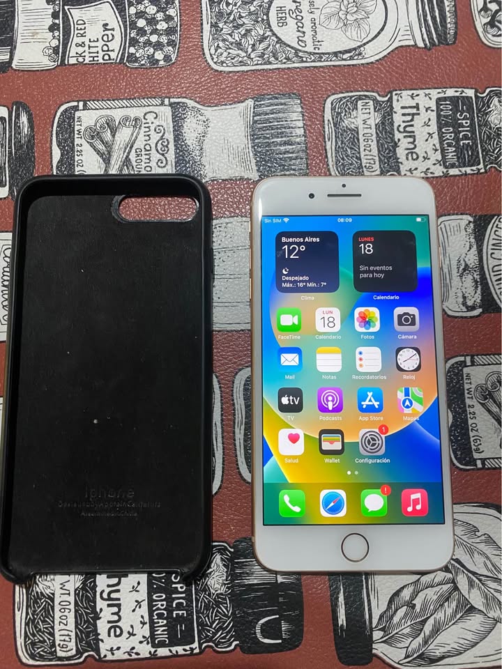 iPhone 8 Plus 64GB Liberado 99% Batería Impecable