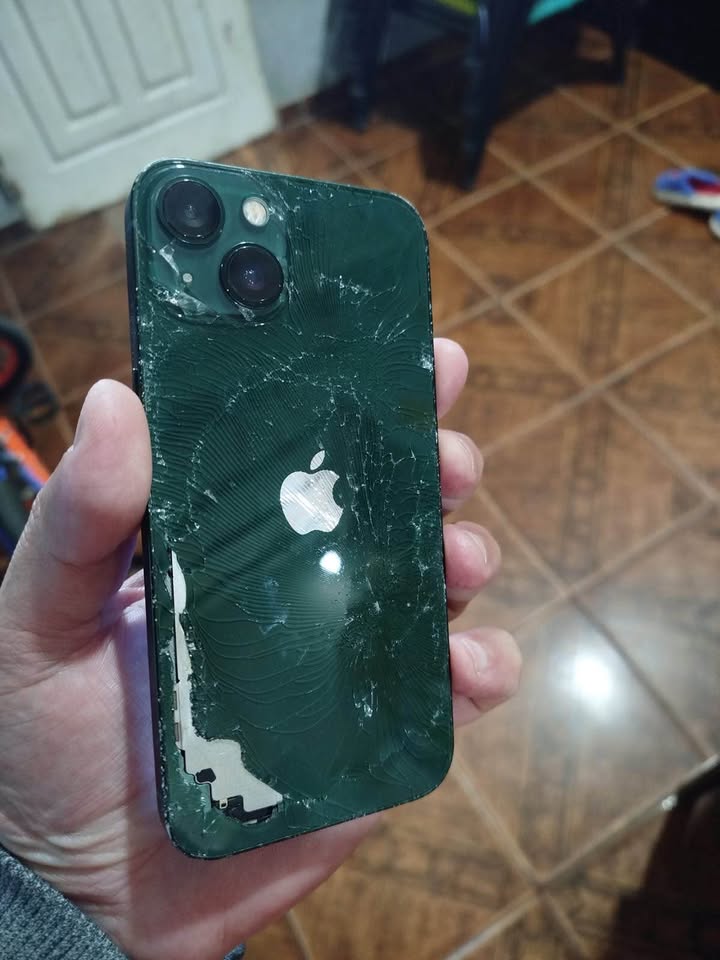 iPhone 13 PERMUTO