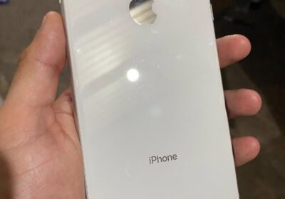 Vendo iphone libres sin detalles zona oeste punto medio a coordinar